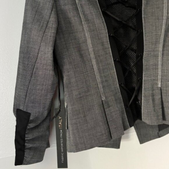 Bebe Blazer 8 Gray White Stitch Italian Luxe Modern Career Edgy Professional NWT - Picture 4 of 9